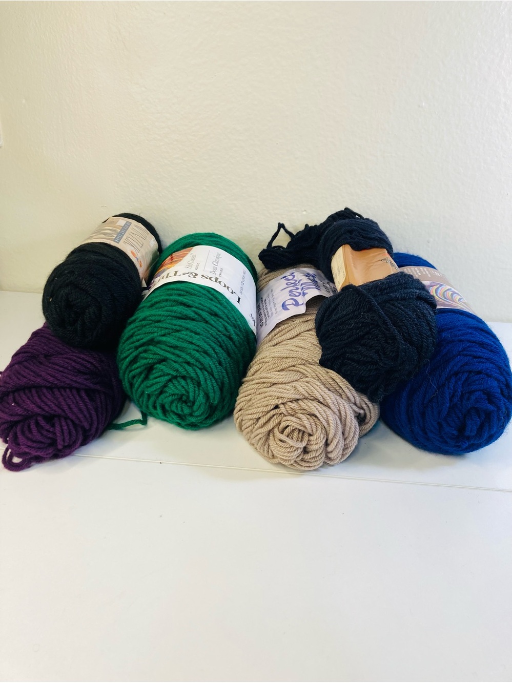 711g / 25.07 oz Season Starter: Assorted Colors and Brands Acrylic DK Worsted